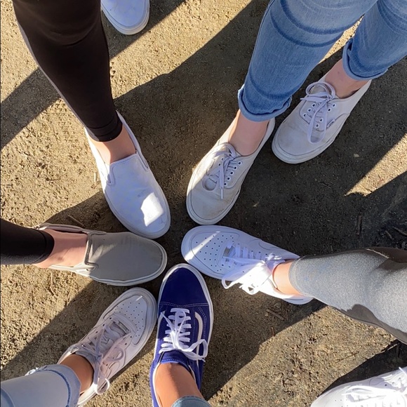 Meet your Posher, Ava - Picture 1 of 1